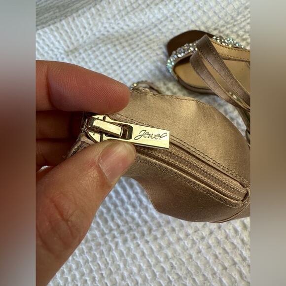 Badgley Mischka Crystal-Embellished Block Heel Sandals in Champaign - Picture 10 of 12